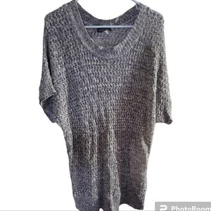 Sweet Kizz 3x Gray and White Knit Top